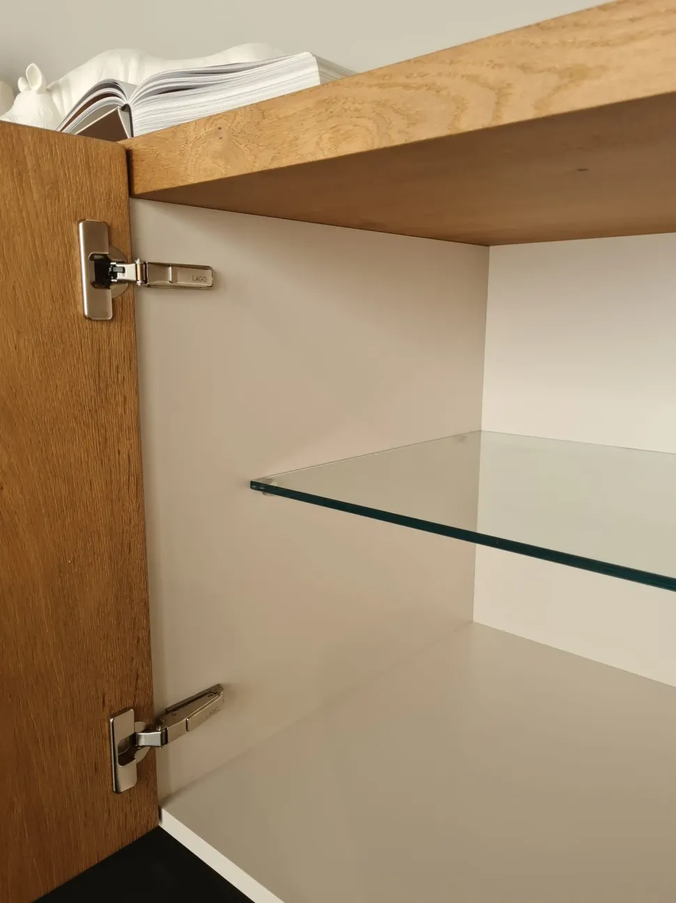 Scopri la Madia di Lago in vetro 36e8 13607 a prezzo speciale!