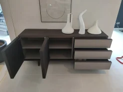 Scopri la Madia di Poliform in legno Home hotel a prezzo Outlet!