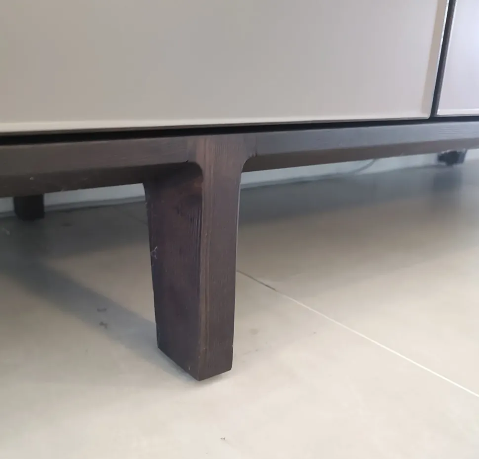 Scopri la Madia di Poliform in legno Home hotel a prezzo Outlet!