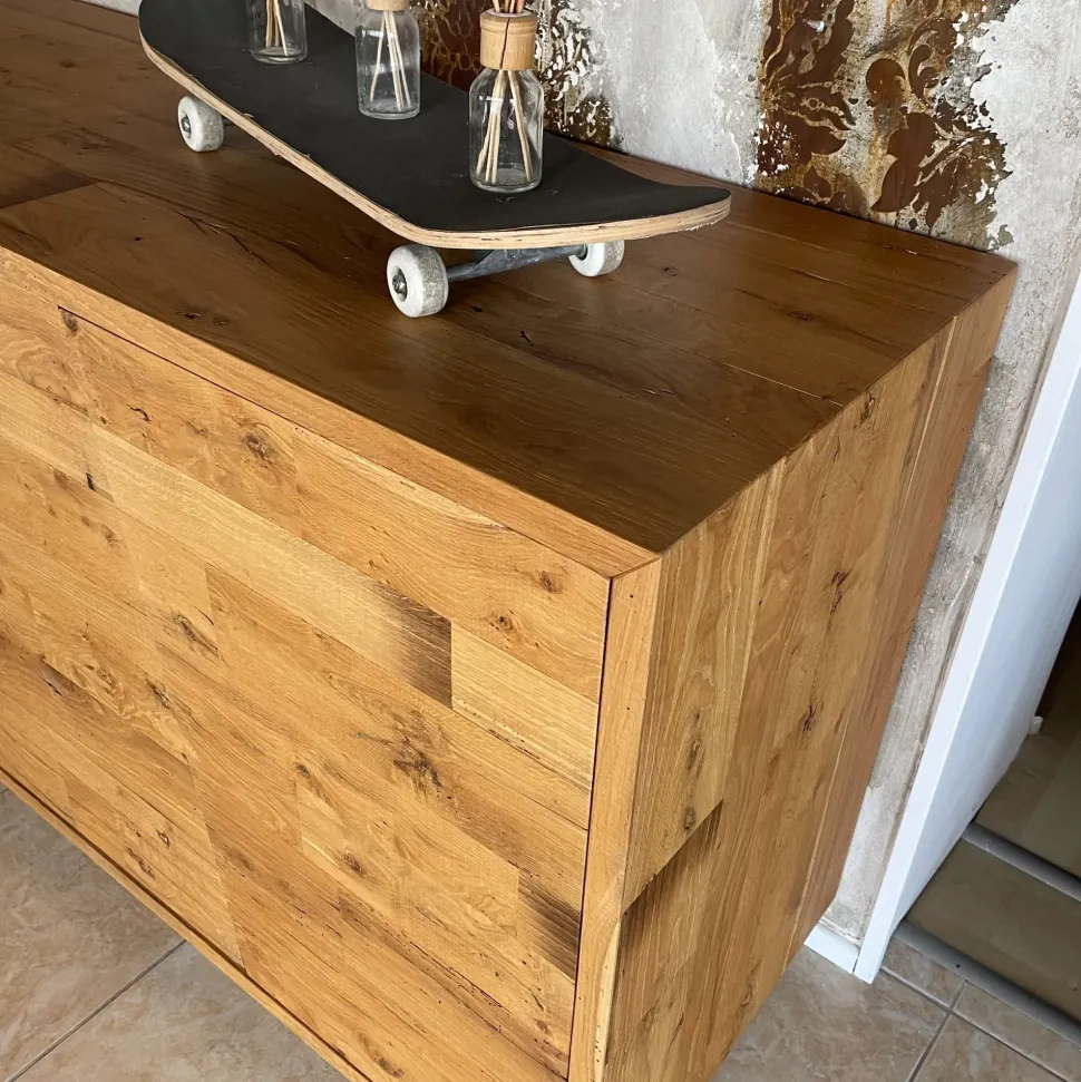 Scopri la Madia Prura di Artigianale in stile moderno scontata -62%!