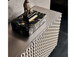 Scopri la Madia Royalton di Cattelan Italia a prezzi outlet!