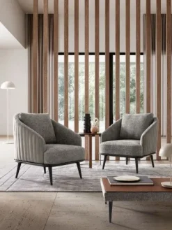 Scopri la Poltroncina Lala Mottes Selection in Tessuto a prezzo scontato!