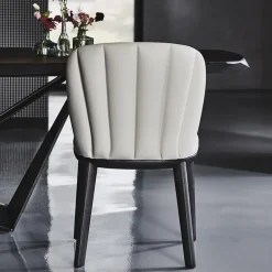 Scopri la sedia Chrishell di Cattelan Italia: prezzo e dettagli!