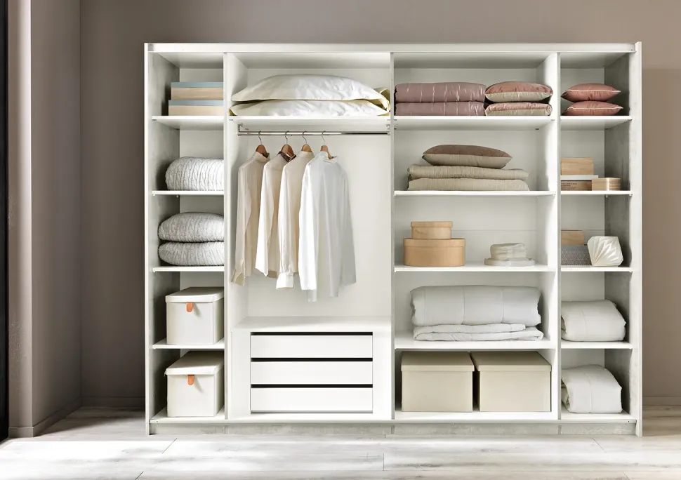 Scopri l'armadio Modello Jazz con ante scorrevoli a prezzo scontato del 50%!