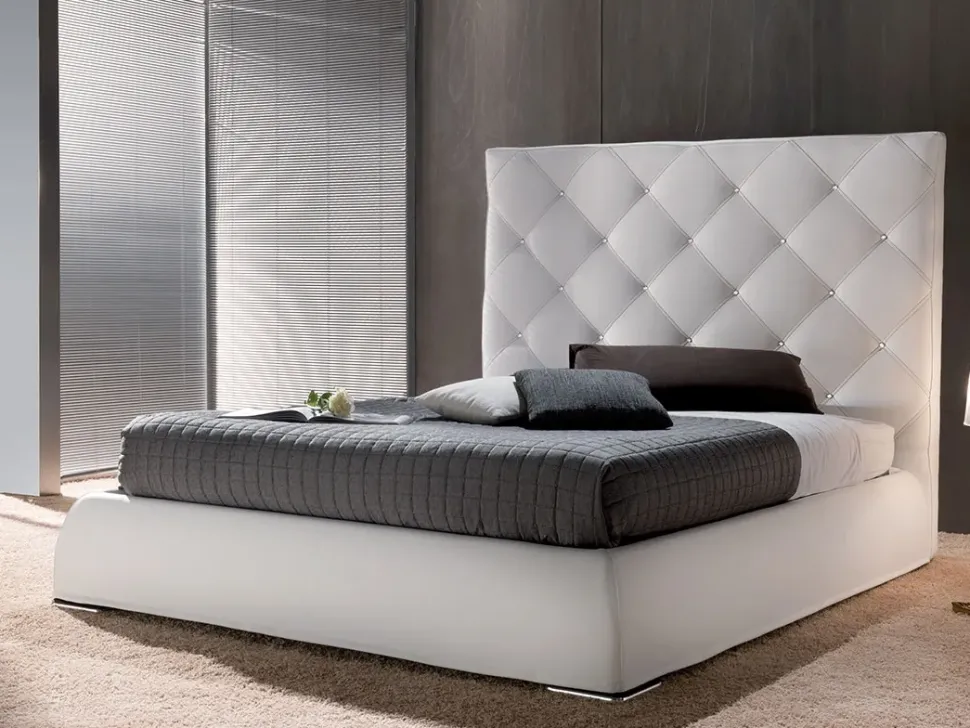 Scopri lo sconto del 33% sull'elegante letto Crystal di Artigianale.