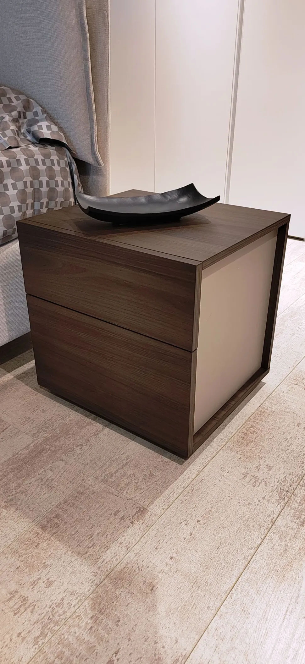 Scopri Margo' Homes: comodino design scontato per la tua camera!