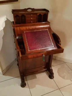 Scrivania d'antiquariato in stile neoclassico a prezzo Outlet