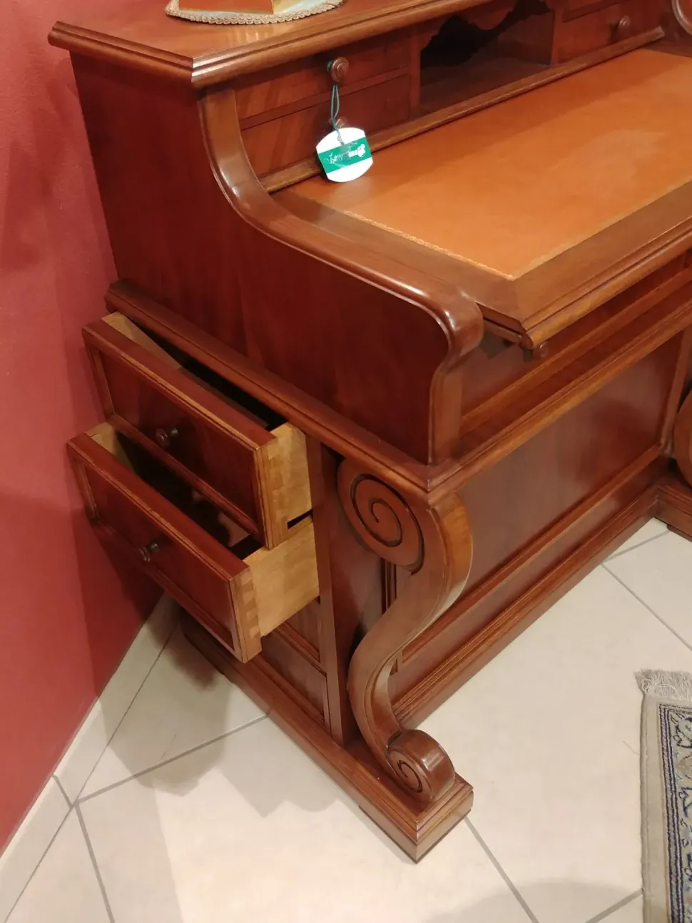 Scrivania d'antiquariato in legno a prezzo Outlet