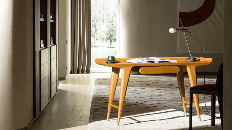 Scrivania direzionale D.847.1 di Molteni & c: richiedi il prezzo riservato