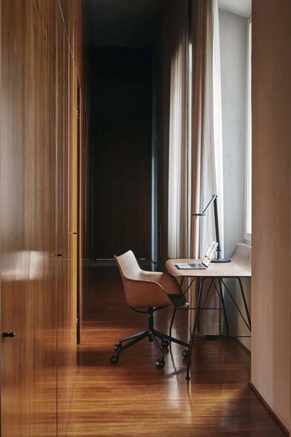 Scrivania direzionale Earl of wood Kartell a prezzo scontato