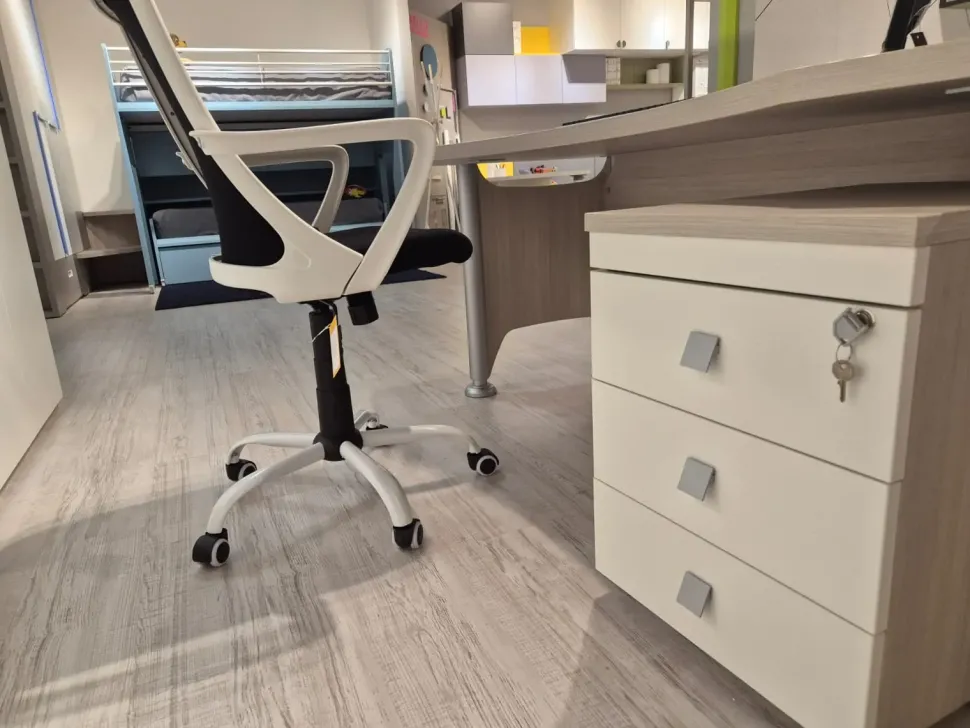 Scrivania direzionale in altro Kronos a marchio Zg mobili a prezzi convenienti