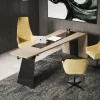 Scrivania direzionale in pelle Scrivania acciaio e pelle luxury italia a marchio Md work con forte sconto