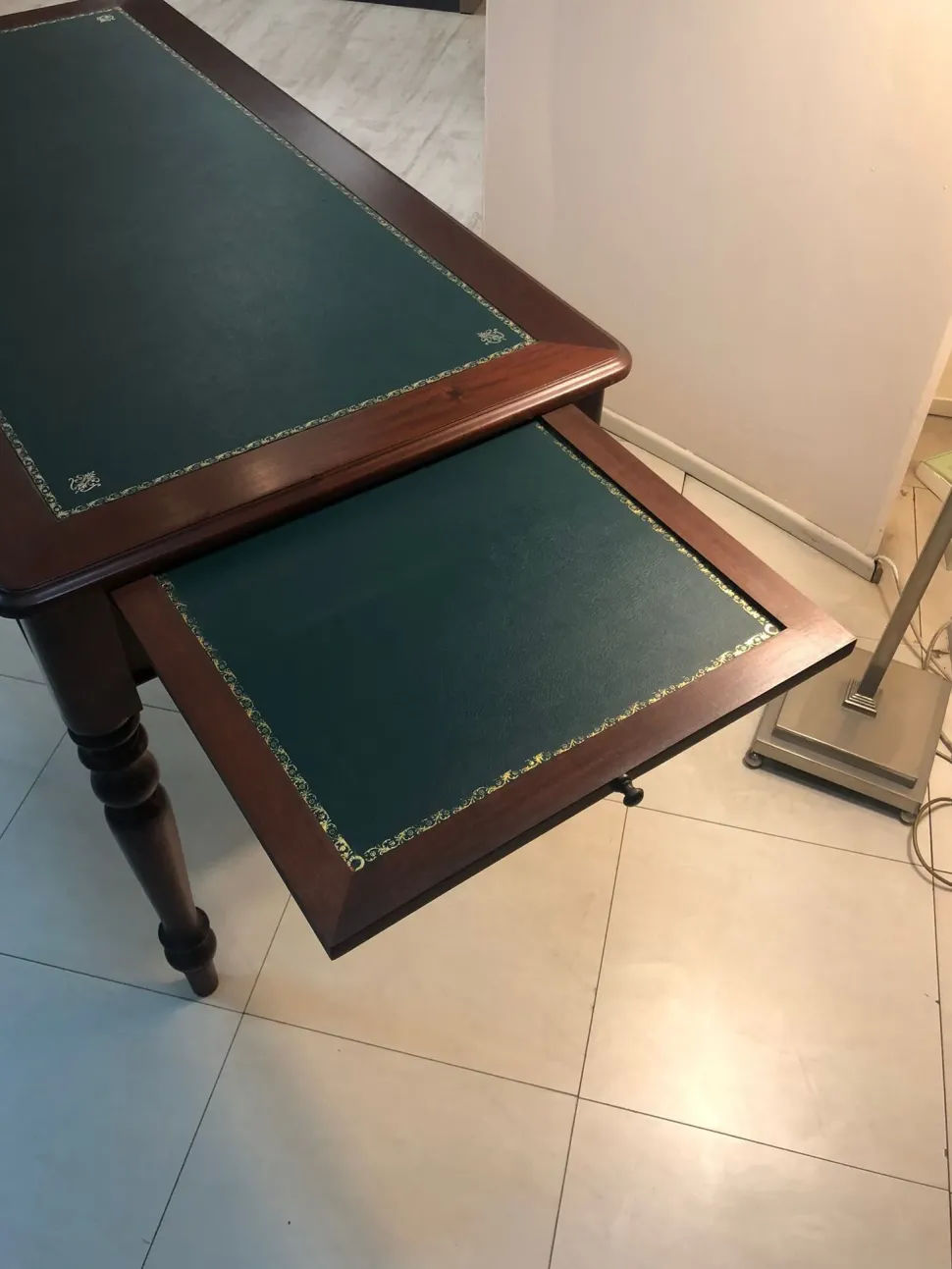 Scrivania in legno Scrittoio classico a marchio Manara in offerta