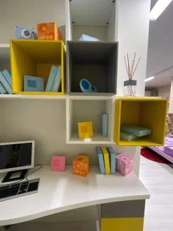 Scrivania modello Bianca Moretti compact in OFFERTA OUTLET