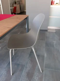 Sedia Accademy di Connubia: richiedi ora il prezzo