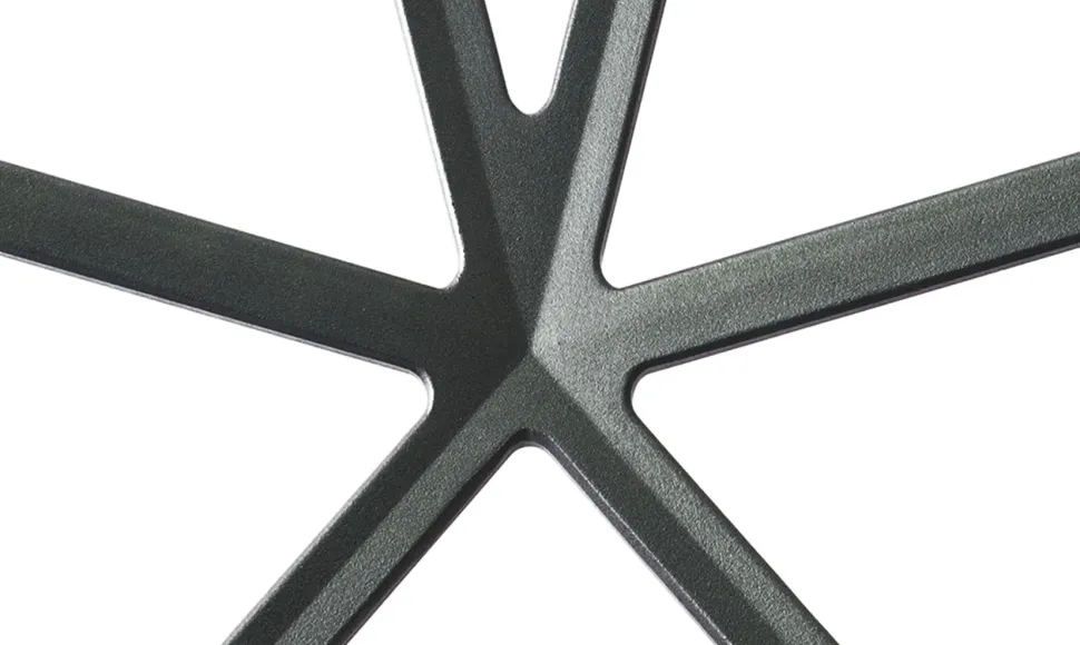 Sedia Chair_one per l'esterno a marchio Magis con forte sconto