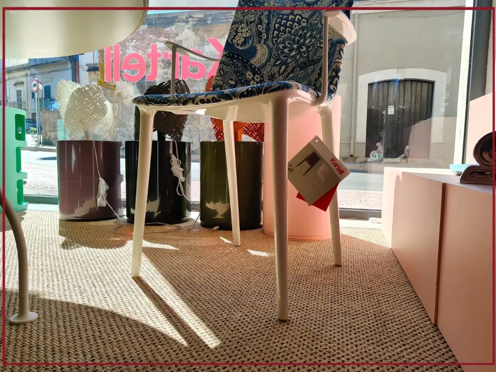 Sedia con braccioli Hhh di Kartell a prezzo scontato