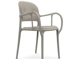 Sedia con braccioli Sedia mila' con cuscini beige magis di Magis a prezzo Outlet