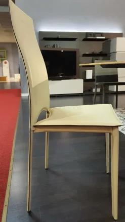 Sedia con schienale alto Vivalta ivory di Ozzio in Offerta Outlet