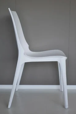 Sedia da cucina realizzata in plastica Valery di Scab