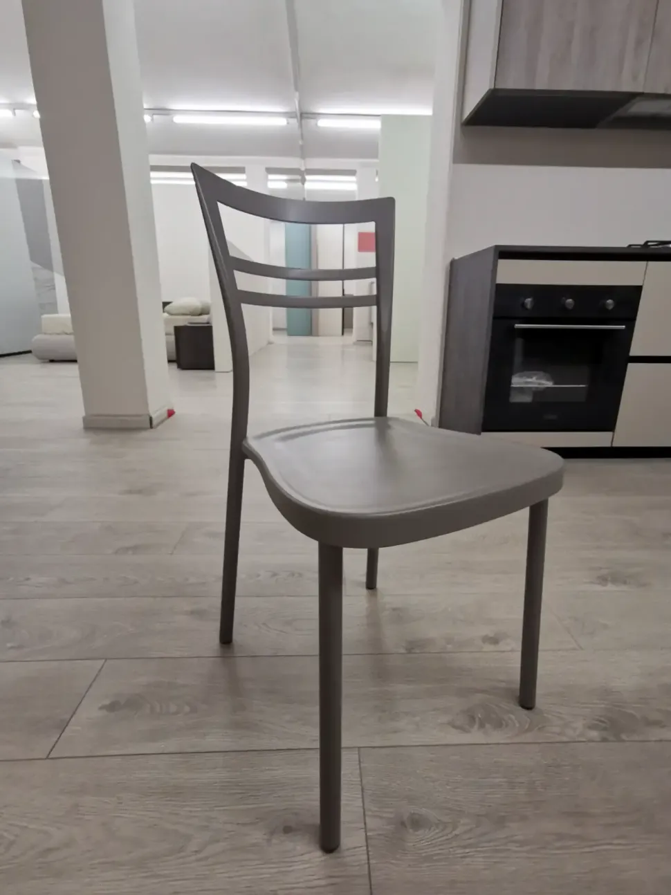 Sedia da cucina realizzata in plastica N?4 sedie mod. go di Connubia