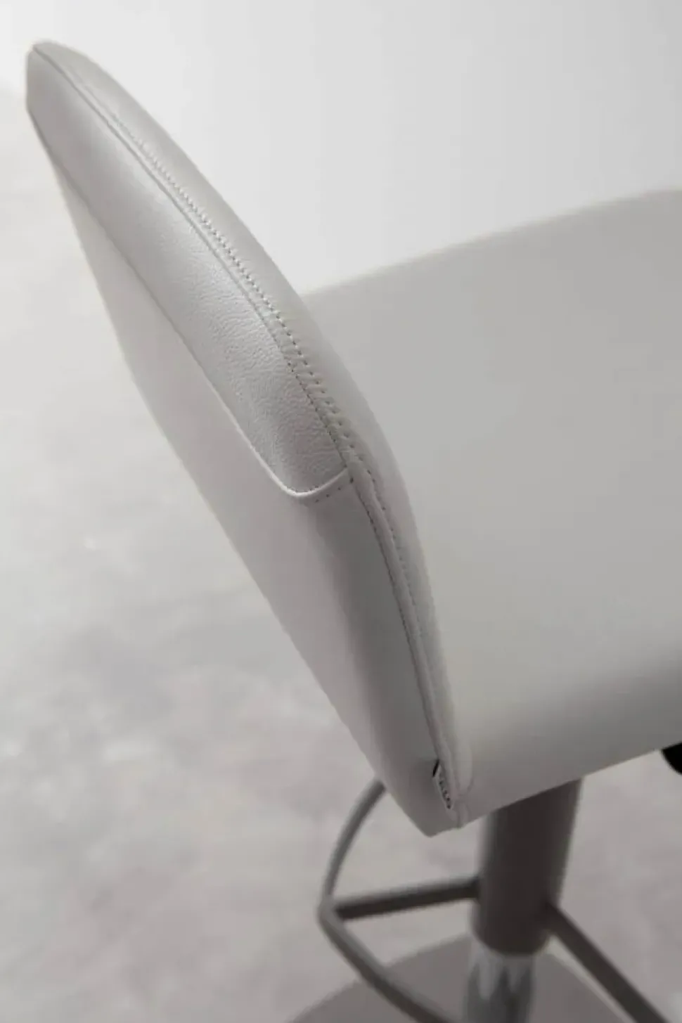 Sedia da soggiorno Simple Ozzio a prezzo scontato