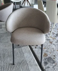 Sedia da soggiorno Tuka Connubia a prezzo Outlet  affrettati