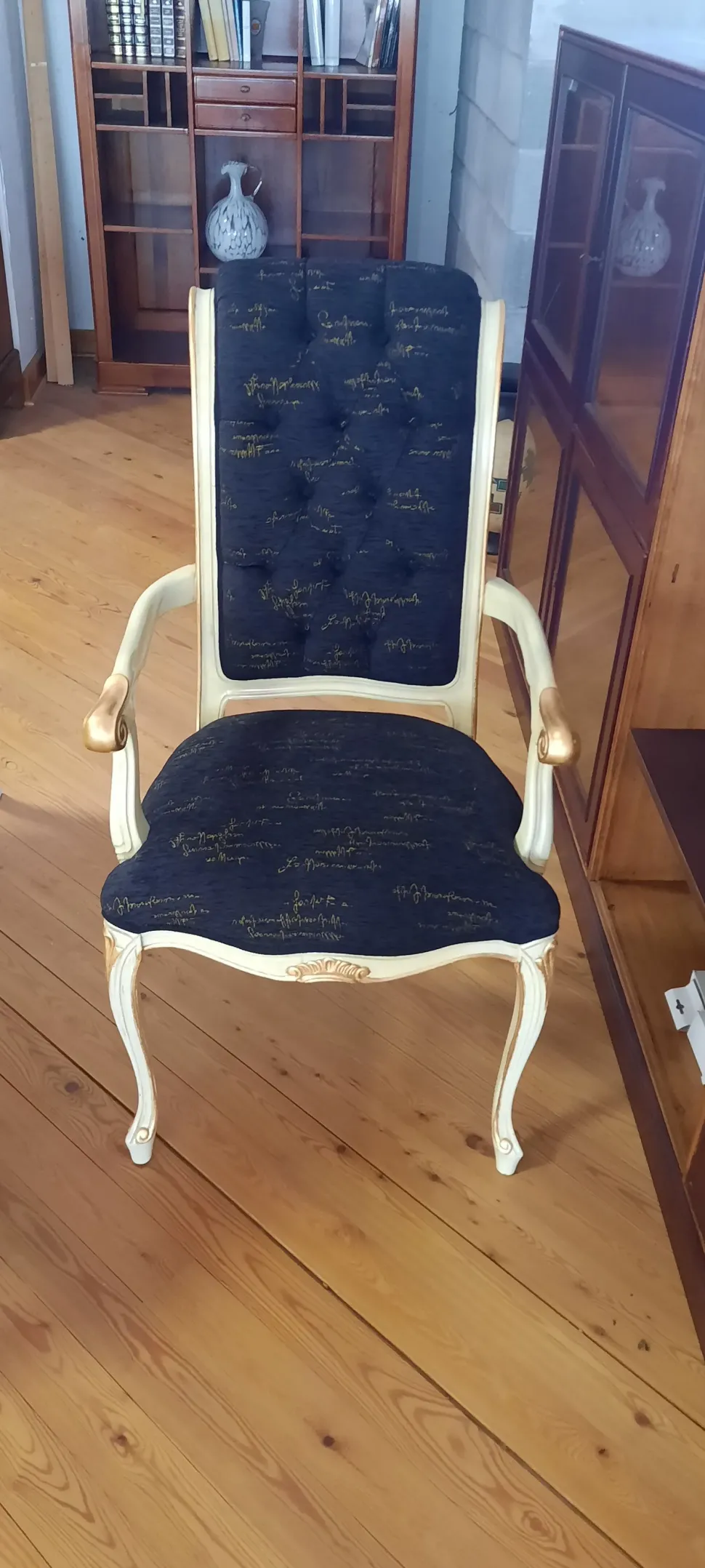 Sedia direzionale in legno Modello i solisti a marchio Mobilificio bellutti con forte sconto