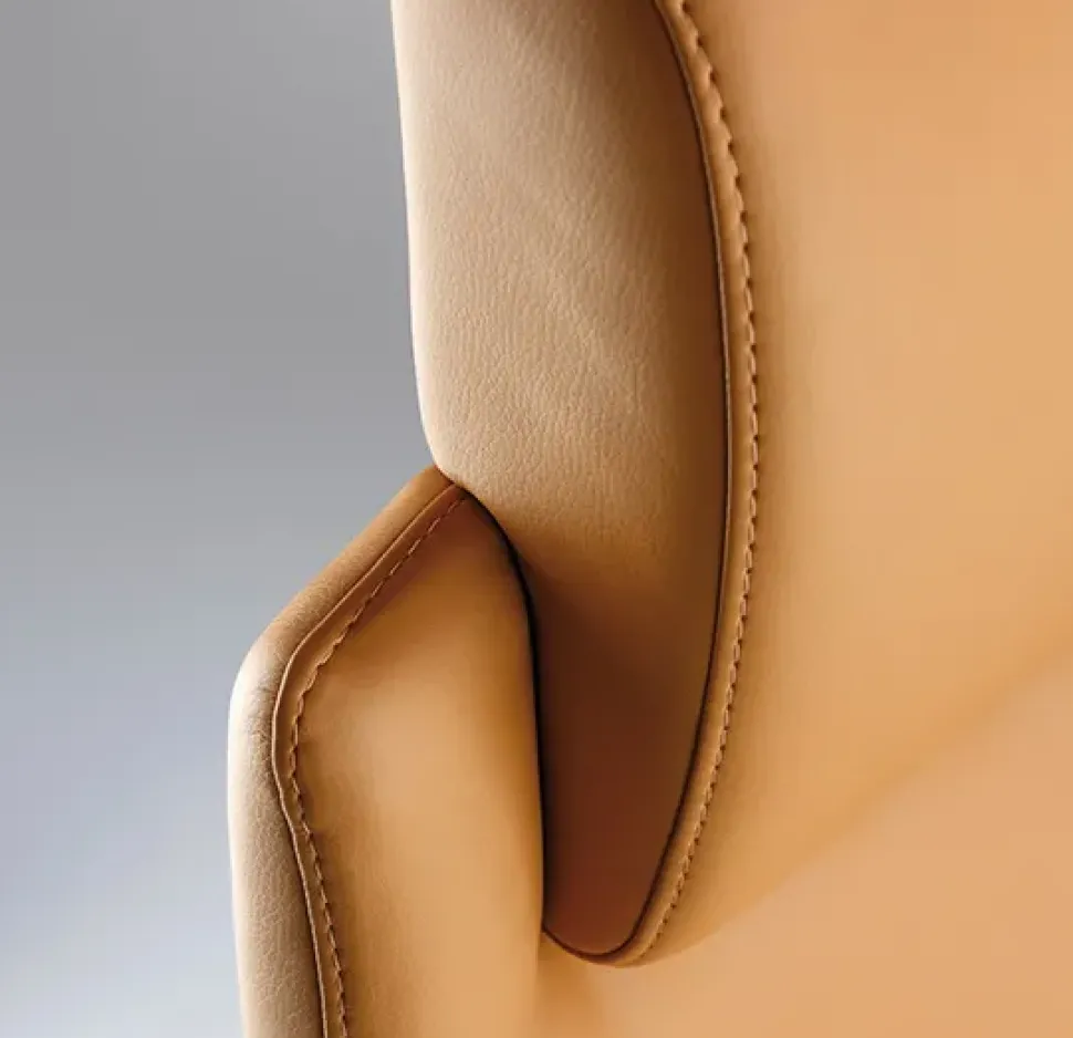 Sedia direzionale Status presidenziale in ecopelle Compir in Offerta Outlet