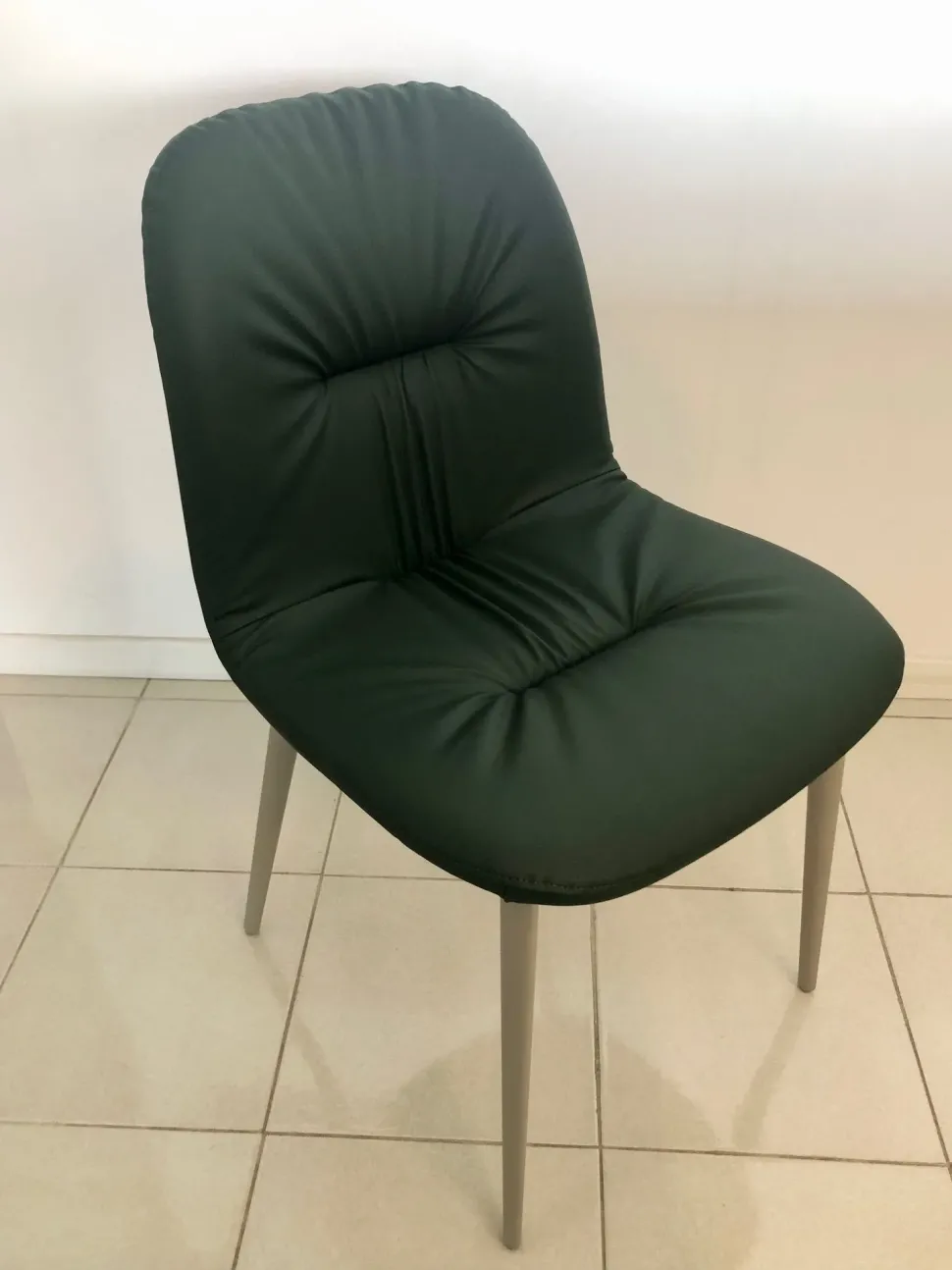 Sedia fissa Chantal di Bontempi a prezzo ribassato