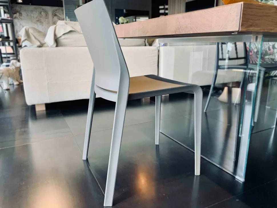 Sedia impilabile 4 riga Desalto a prezzo scontato