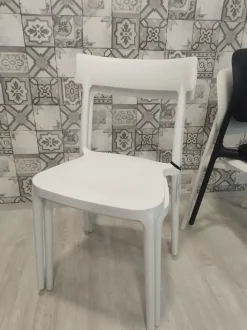 Sedia impilabile 4 sedie argo pronta consegna spedibili di Collezione esclusiva a prezzo scontato