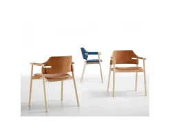 Sedia in cuoio con braccioli Suite scontata