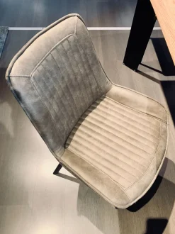 Sedia in ecopelle modello Sixty di Devina nais