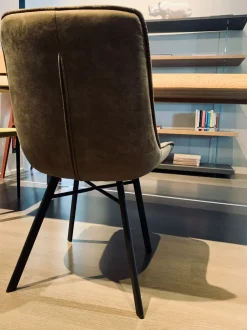 Sedia in ecopelle modello Sixty di Devina nais