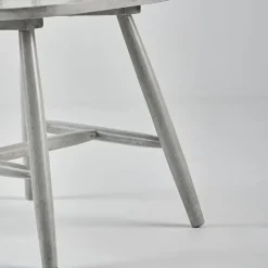 Sedia in legno con braccioli Dacia grey  in Offerta Outlet