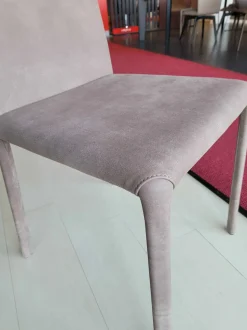 Sedia in pelle con schienale medio Lunette atelier scontata