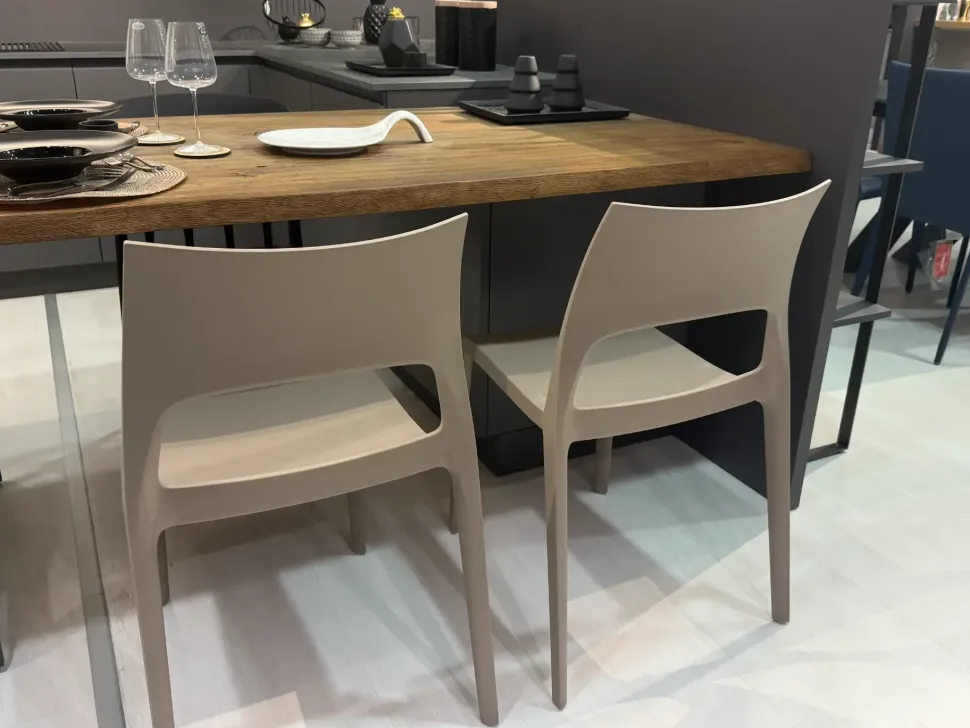 Sedia in plastica impilabile Set 4 sedie idole in offerta