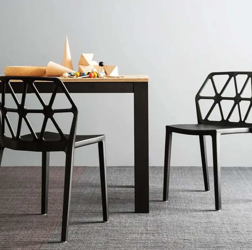 Sedia in plastica modello Alchemia di Connubia