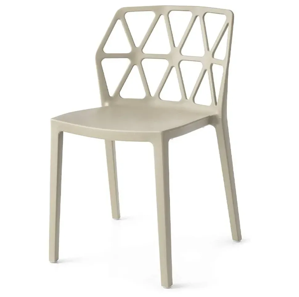 Sedia in plastica modello Alchemia di Connubia
