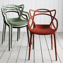 Sedia in plastica modello Masters di Kartell