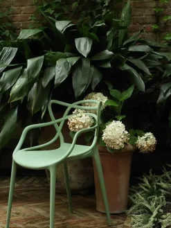 Sedia in plastica modello Masters di Kartell