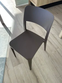 Sedia in plastica senza braccioli Sedie midj modello nenè in Offerta Outlet