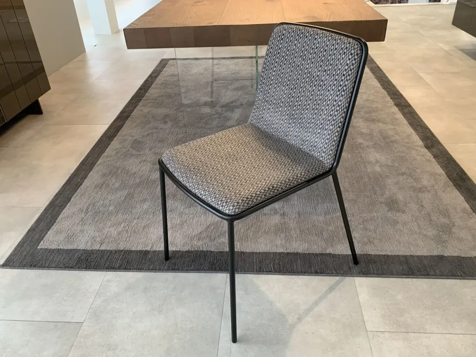 Sedia in tessuto modello Pletra di Lago