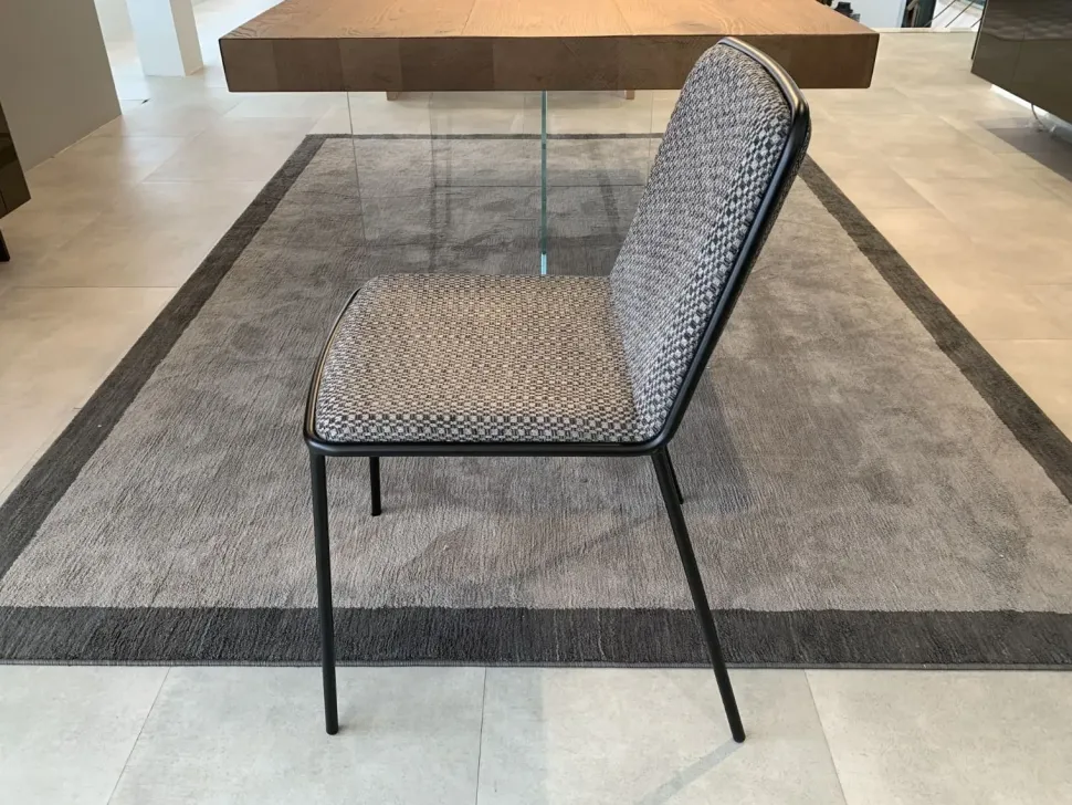 Sedia in tessuto modello Pletra di Lago