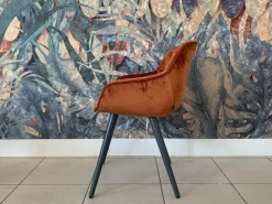 Sedia in tessuto modello Igloo di Calligaris