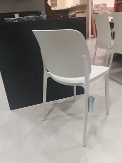 Sedia Keai da cucina realizzata in plastica scontata del 13%