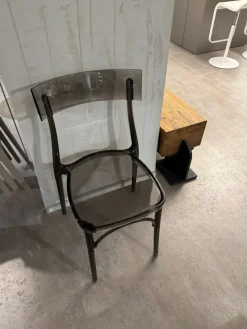 Sedia Milano da soggiorno realizzata in plastica scontata del 30%