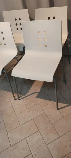 Sedia modello Arca a marchio Doimo cityline scontata del 71%