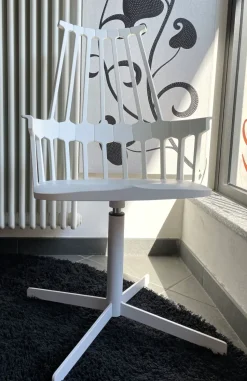 Sedia modello Comback a marchio Kartell scontata del 40%